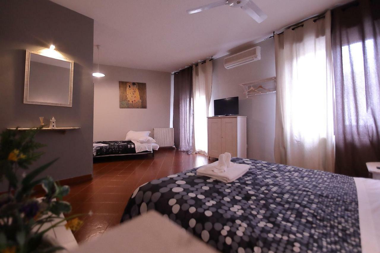 Sk Home Πεσκιέρα ντελ Γκάρντα Εξωτερικό φωτογραφία